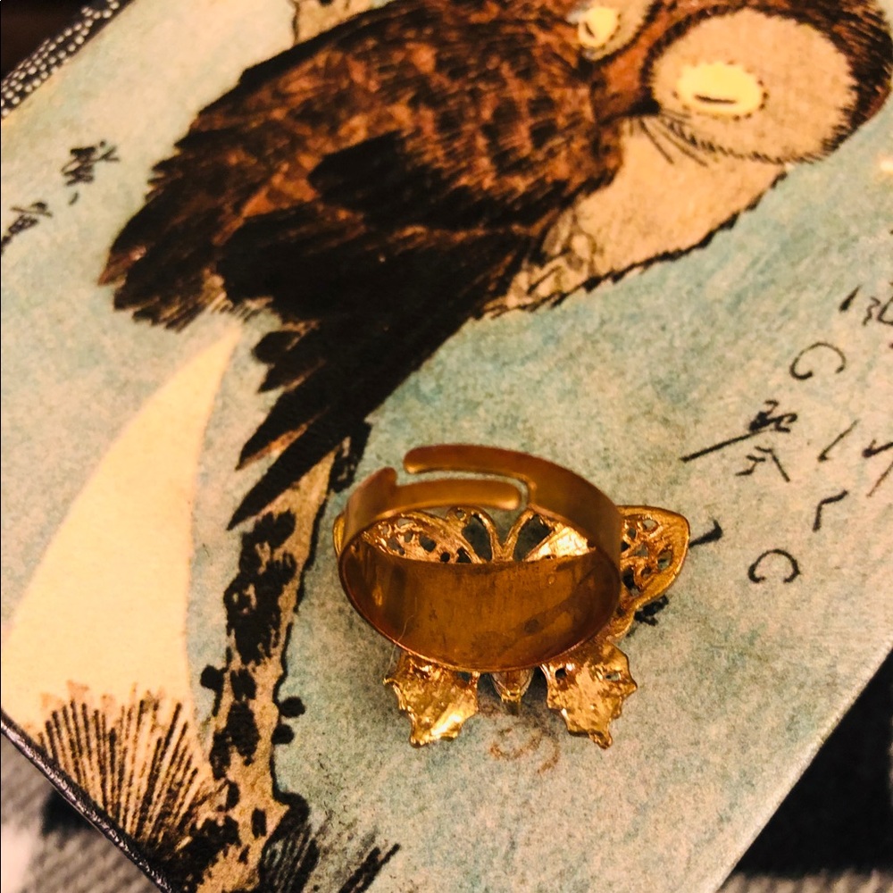 Butterfly Rhinestone Gold tone adjustable ring - Picture 9 of 10